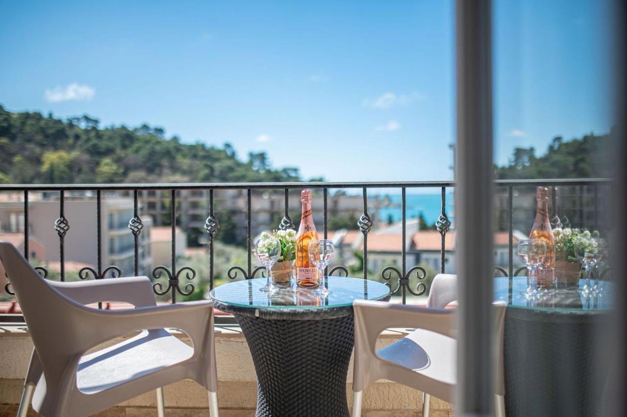 Guest House S-Lux Petrovac Luaran gambar
