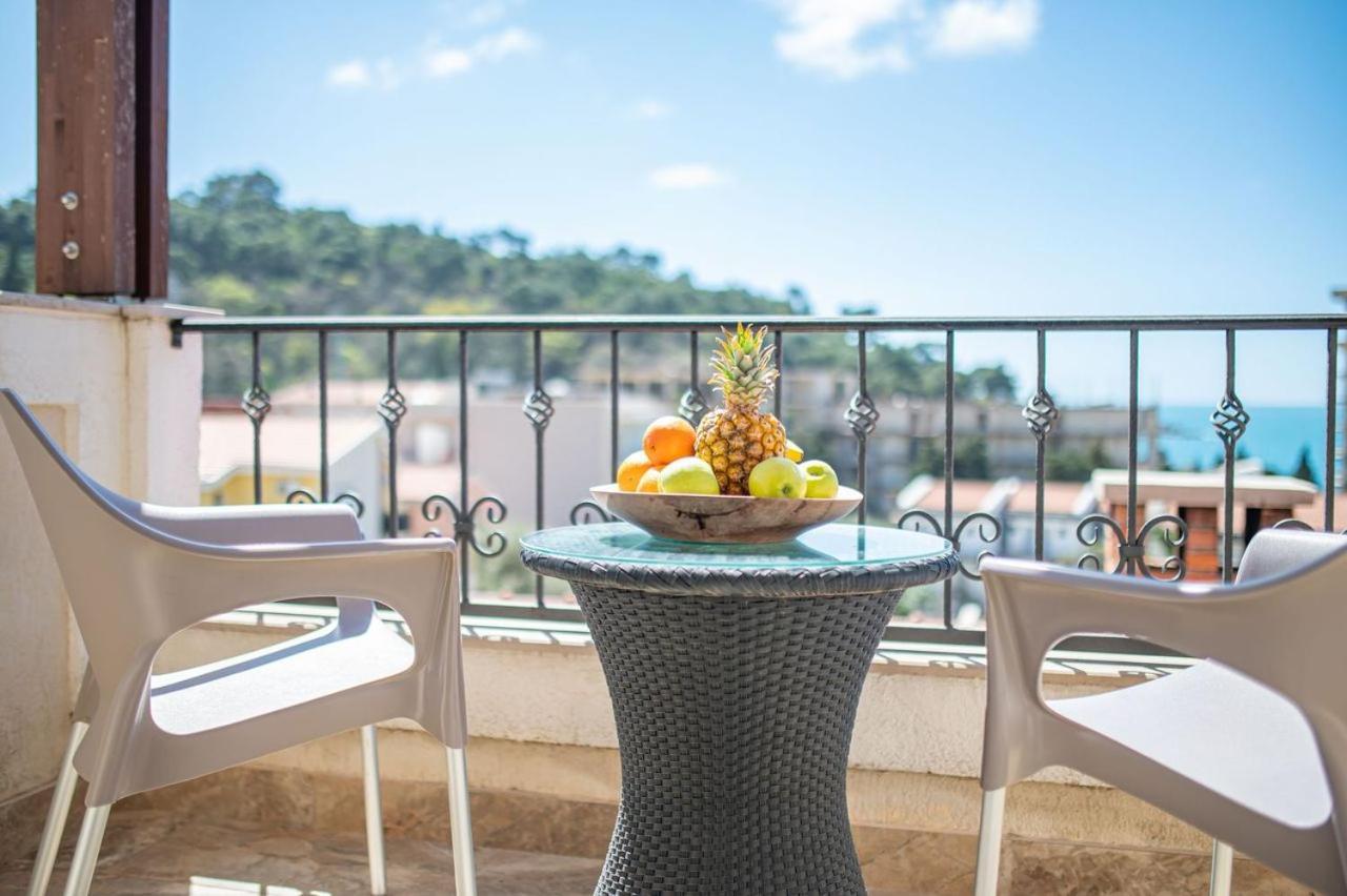Guest House S-Lux Petrovac Luaran gambar