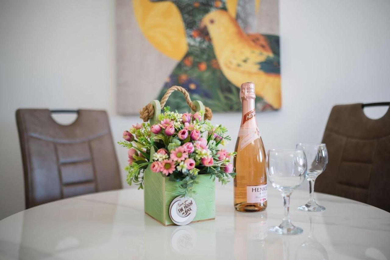 Guest House S-Lux Petrovac Luaran gambar