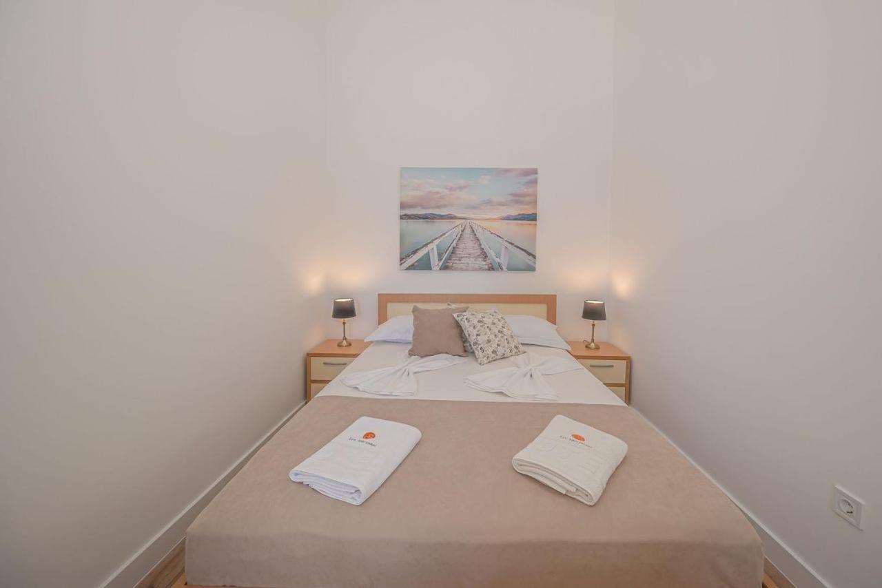 Guest House S-Lux Petrovac Luaran gambar