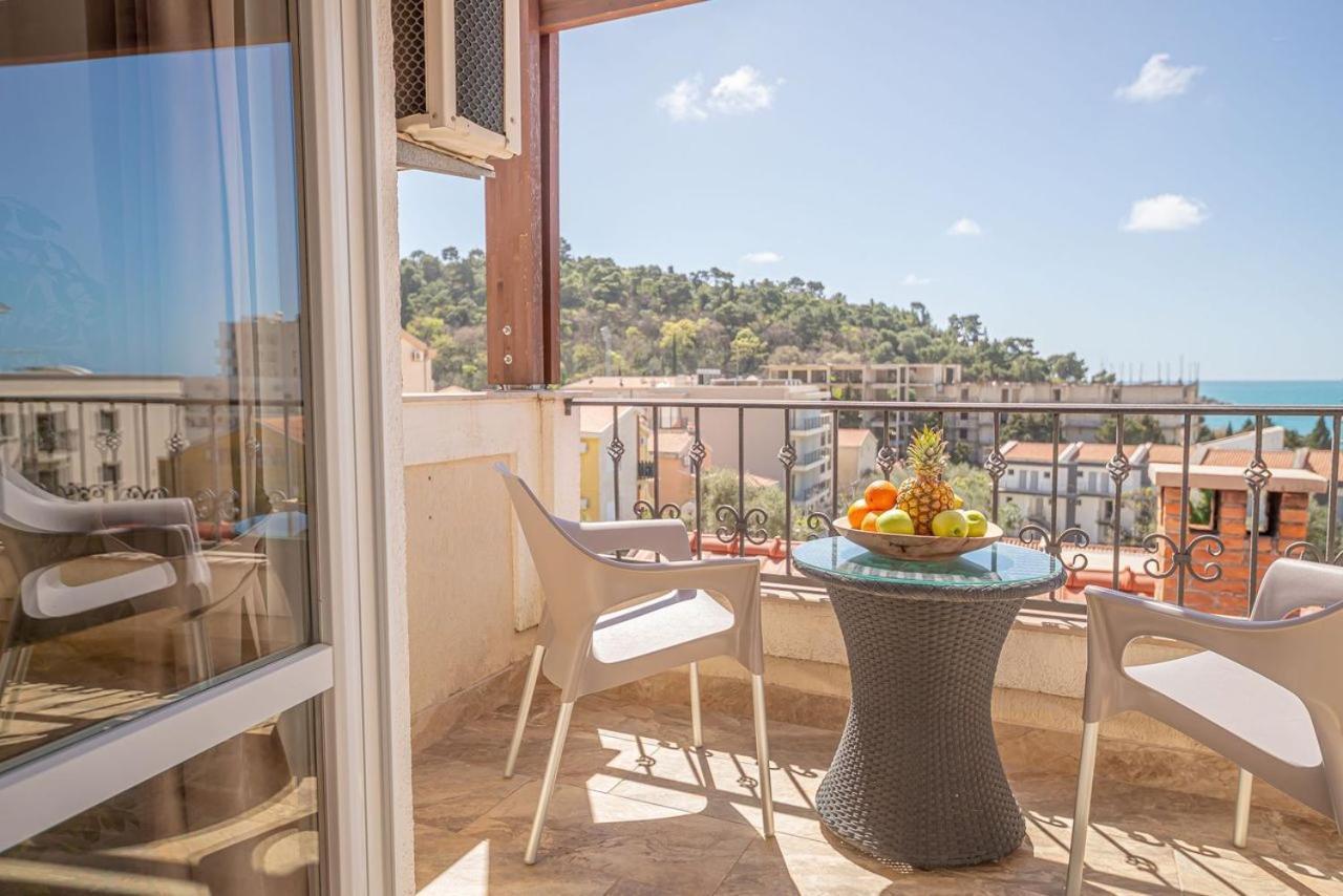 Guest House S-Lux Petrovac Luaran gambar