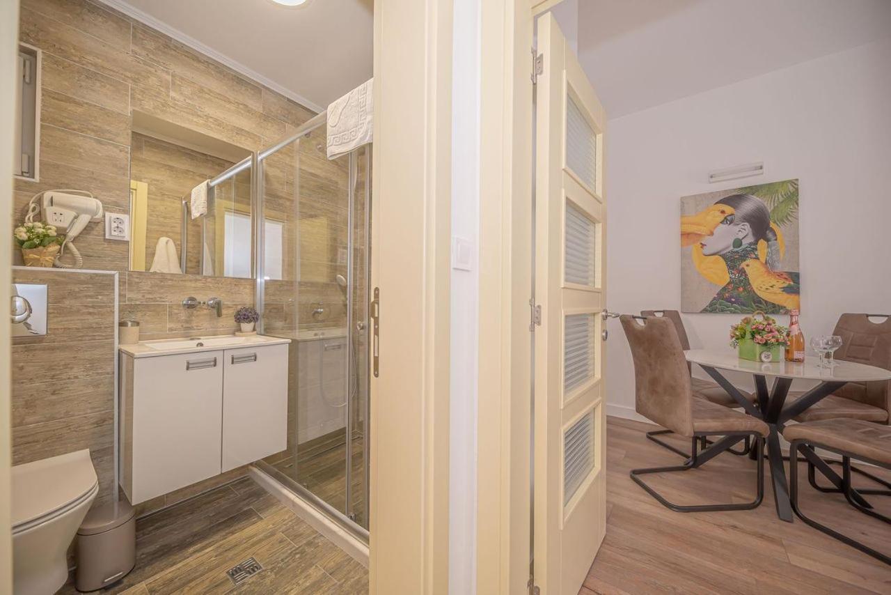 Guest House S-Lux Petrovac Luaran gambar