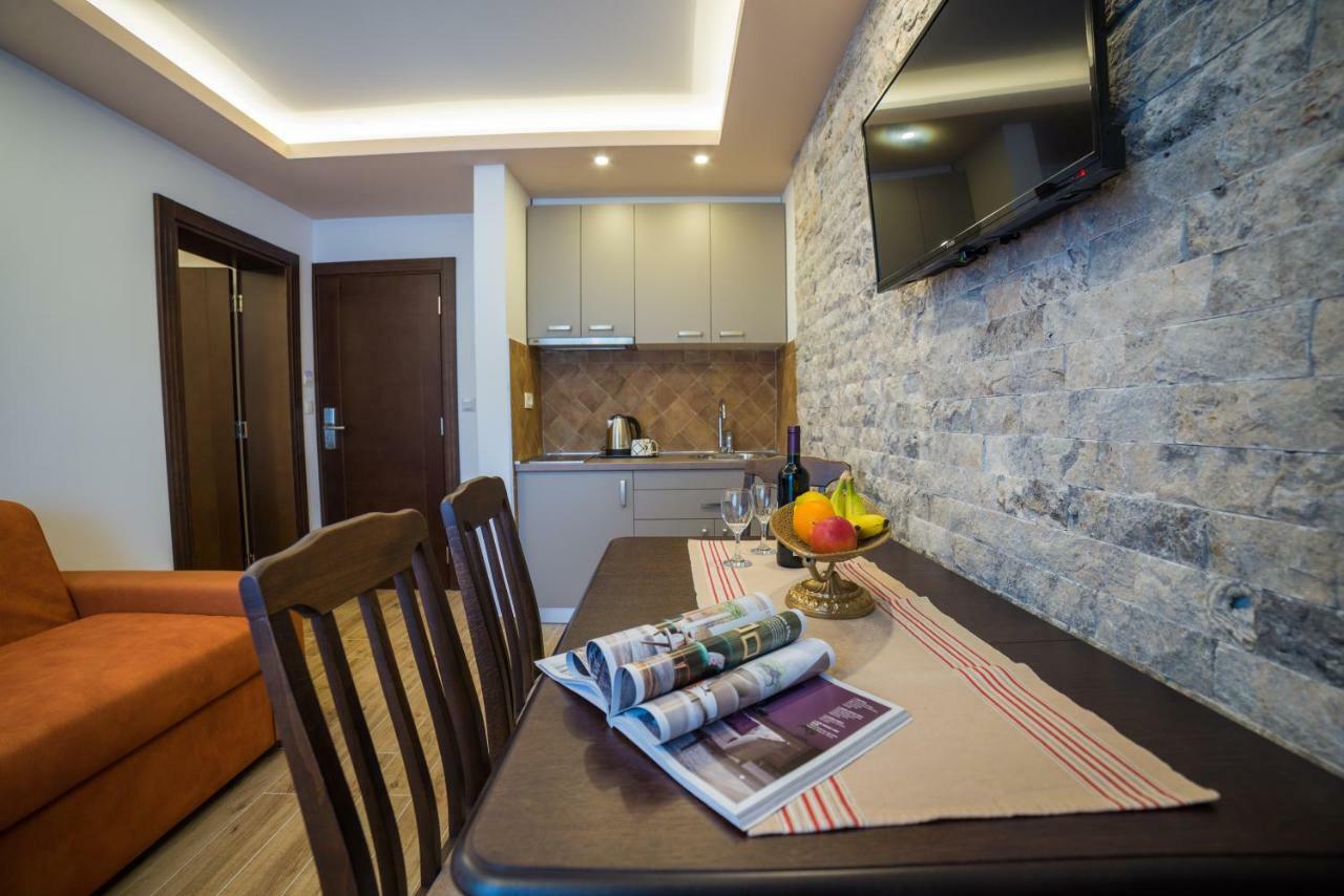 Guest House S-Lux Petrovac Luaran gambar