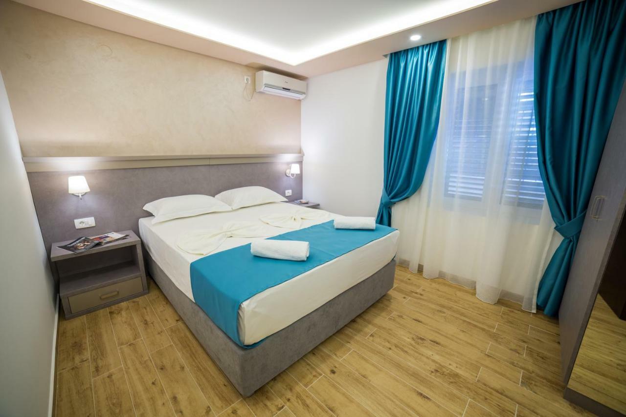 Guest House S-Lux Petrovac Luaran gambar